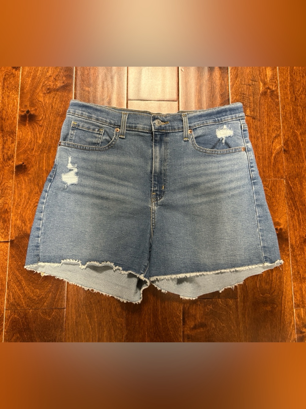 Denizen from Levi's Light Blue Distressed High-Rise Denim Shorts - Size 14